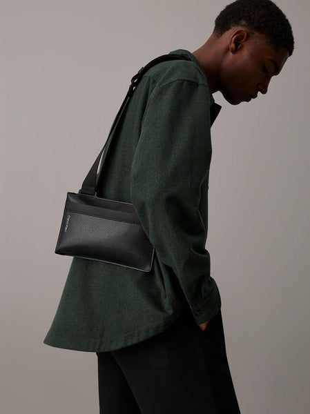 Τσαντάκι χιαστί ανδρικό Calvin Klein